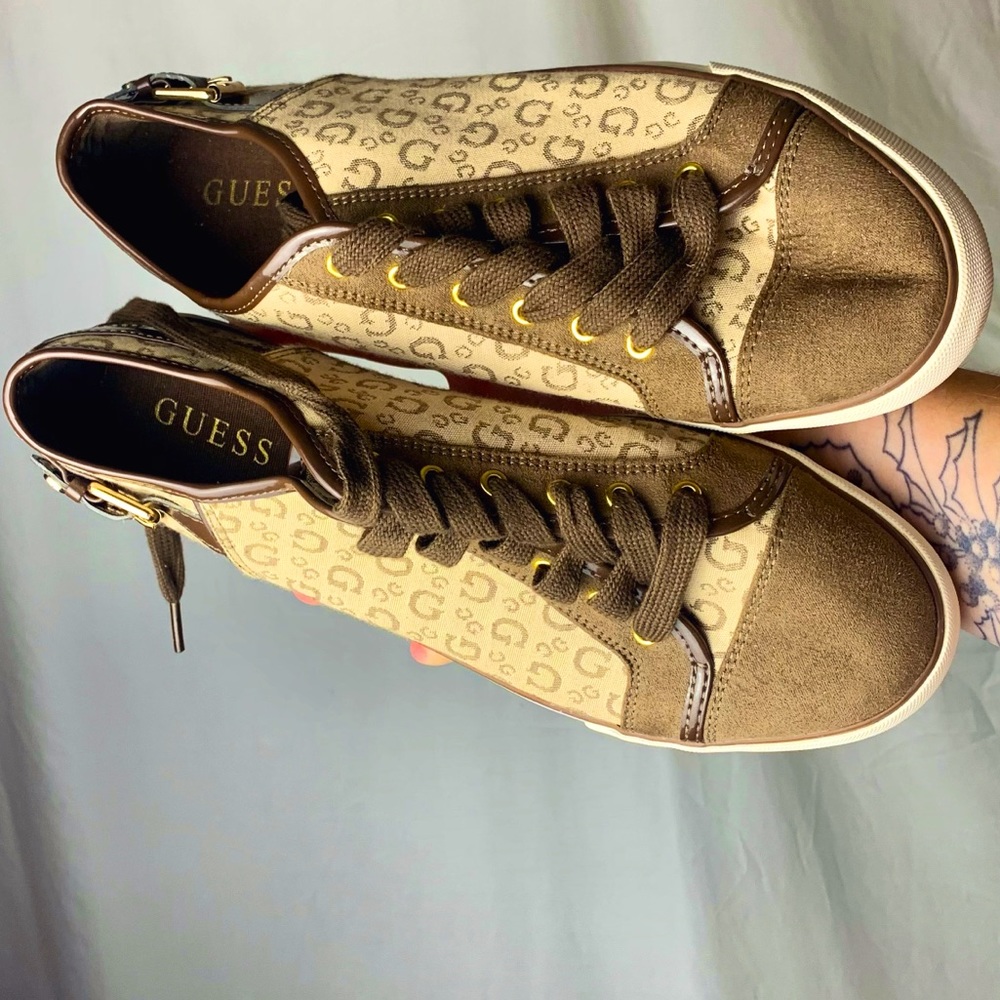 Vintage Guess Sneakers 👟 ❤️